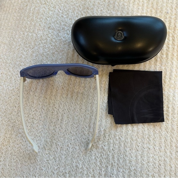 Moncler Snowcat Sunglasses in Blue - Picture 7 of 10